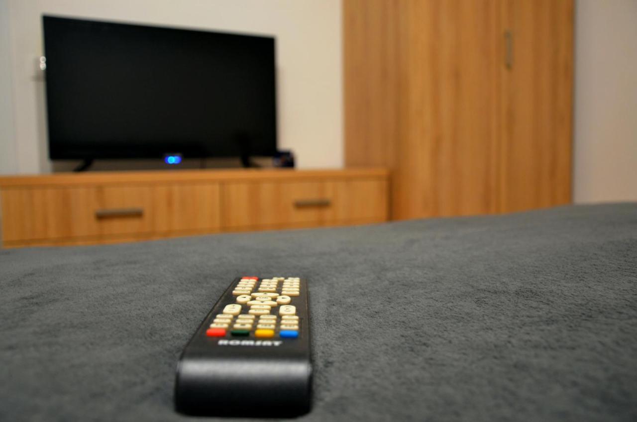 Brand New Apartment In City Center リヴィウ エクステリア 写真